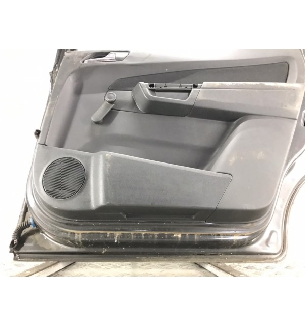 Дверь задняя правая бу для Opel Zafira B 1.7 CDTi,  2012 г.