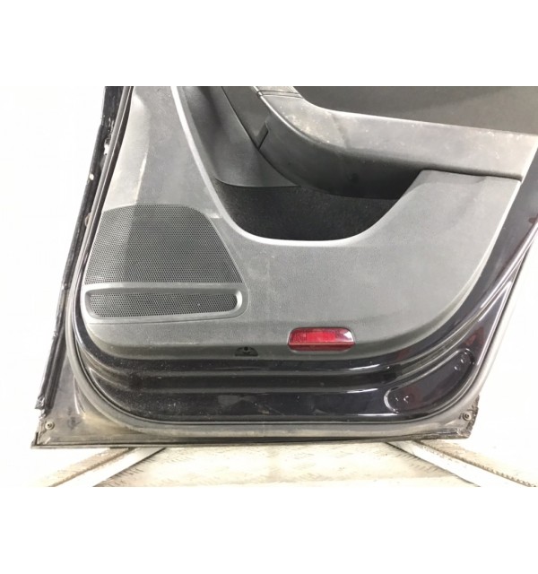 Дверь задняя правая бу для Volkswagen Passat B7 1.6 TDi,  2013 г.