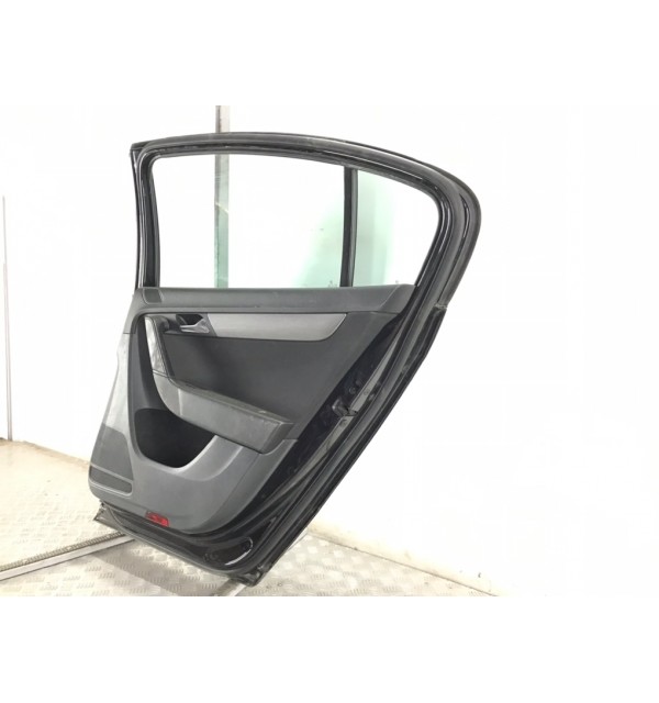 Дверь задняя правая бу для Volkswagen Passat B7 1.6 TDi,  2013 г.