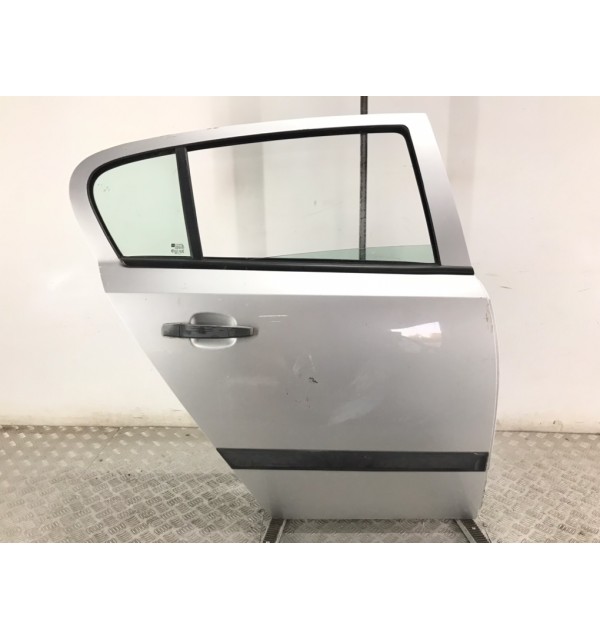 Дверь задняя правая бу для Opel Astra H 1.4 i,  2005 г.