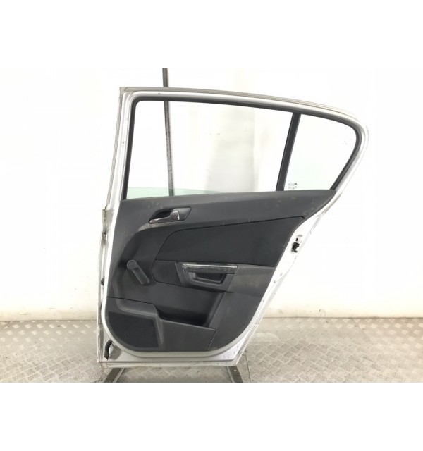 Дверь задняя правая бу для Opel Astra H 1.4 i,  2005 г.