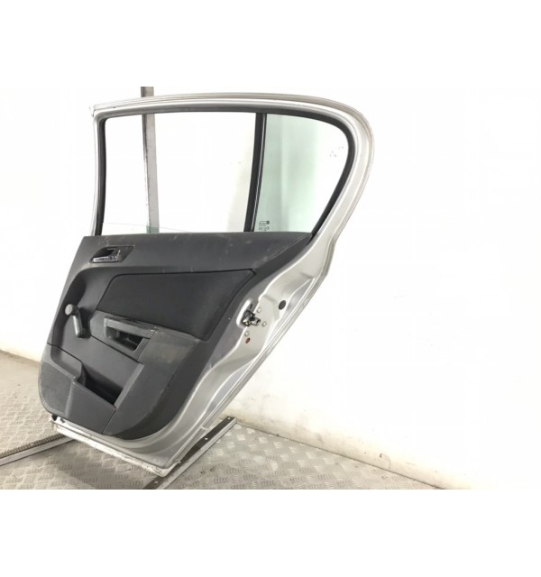 Дверь задняя правая бу для Opel Astra H 1.4 i,  2005 г.
