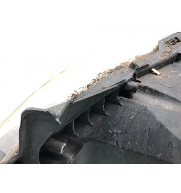 Фара правая бу для Peugeot 3008 1 1.6 HDi,  2012 г.