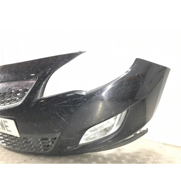 Бампер передний бу для Opel Astra J 2.0 CDTi,  2011 г.