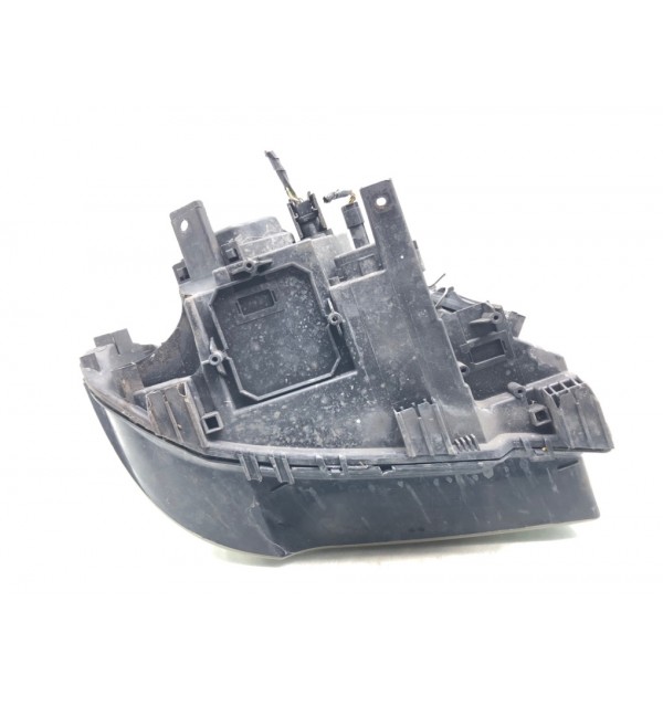 Фара левая бу для BMW X3 E83 2.0 TD,  2006 г.