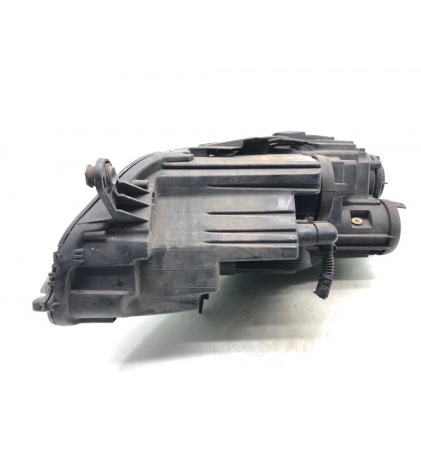 Фара правая бу для Volkswagen Passat B7 1.6 TDi,  2013 г.