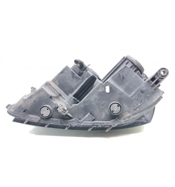 Фара правая бу для Volkswagen Passat B7 1.6 TDi,  2013 г.