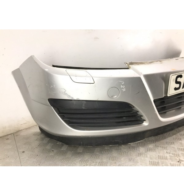 Бампер передний бу для Opel Astra H 1.4 i,  2005 г.