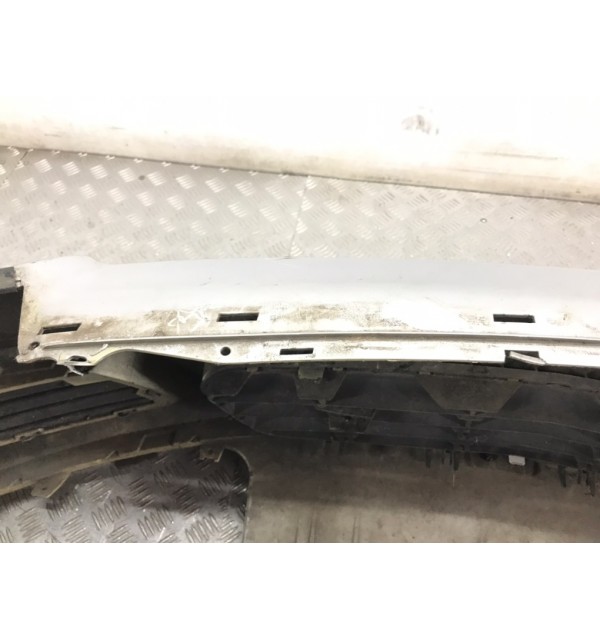 Бампер передний бу для Opel Astra H 1.4 i,  2005 г.