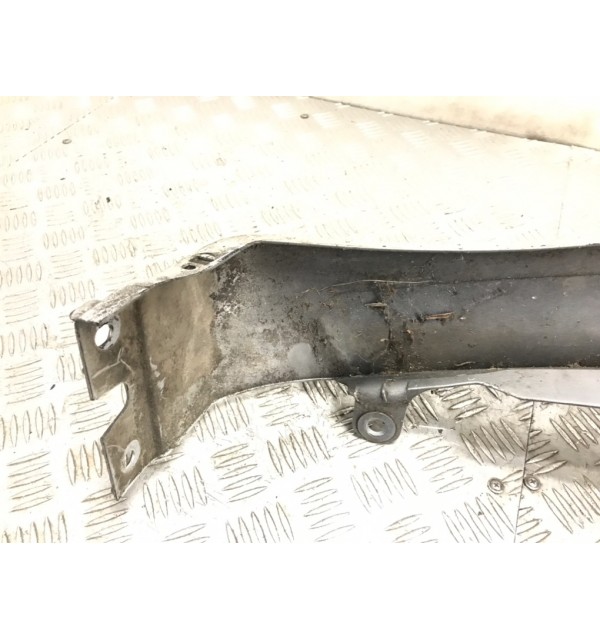 Крыло переднее правое бу для Renault Megane 2 1.6 i,  2006 г.