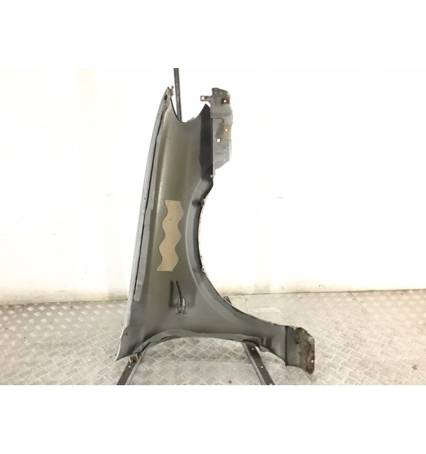 Крыло переднее левое бу для Nissan Almera N16 1.5 i,  2001 г.