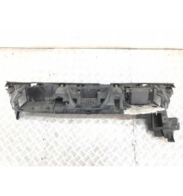 Планка под капот бу для Peugeot 3008 1 1.6 HDi,  2012 г.