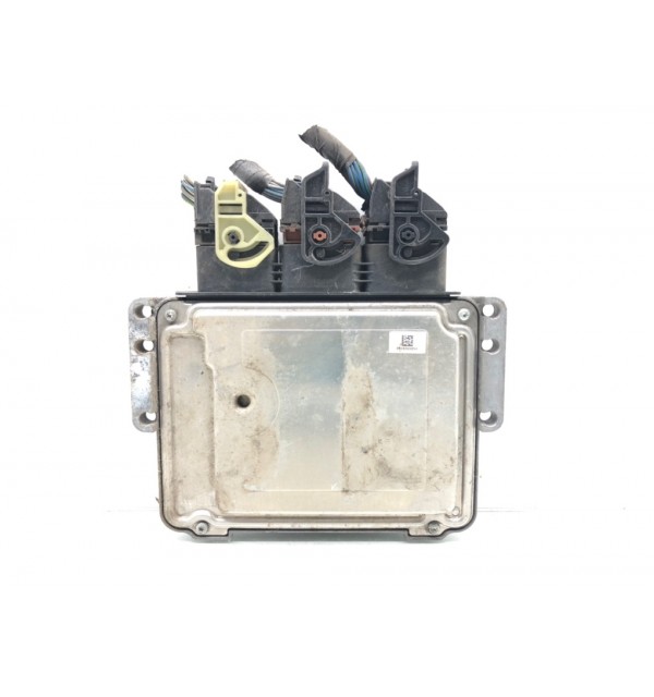 Блок управления двигателем бу для Ford Fiesta 6 1.4 TDCI,  2013 г.