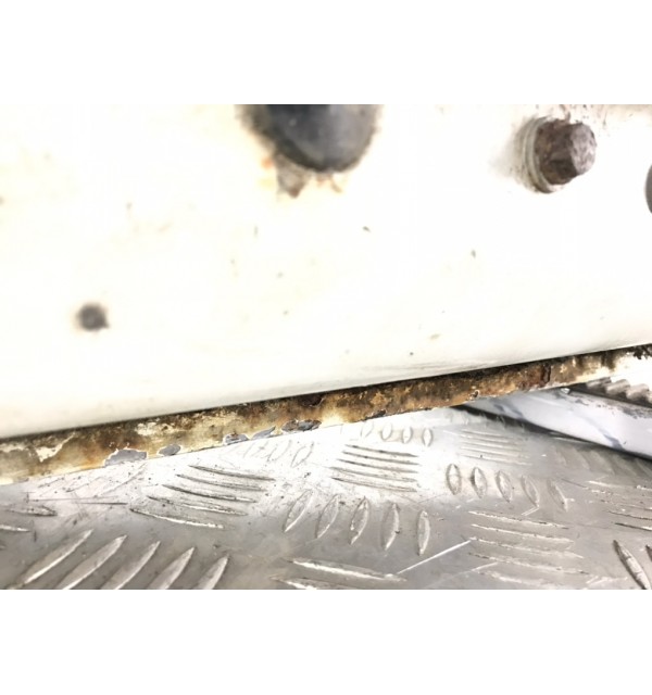 Дверь передняя левая бу для Iveco Eurocargo  3.9 TD,  2004 г.