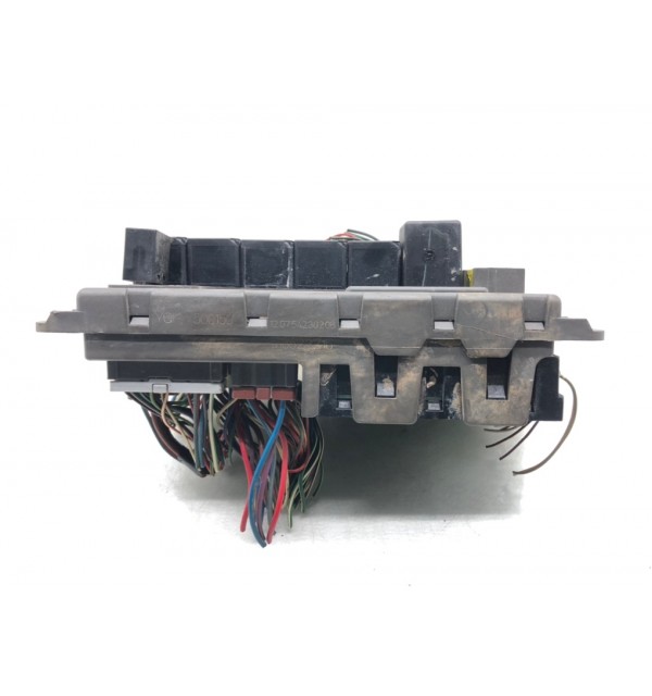 Блок предохранителей бу для Land Rover Freelander 1 2.0 TD,  2006 г.