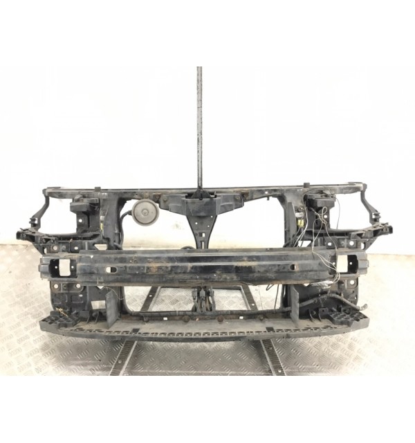 Панель передняя (телевизор) бу для Kia Ceed 1 1.6 CRDi,  2010 г.