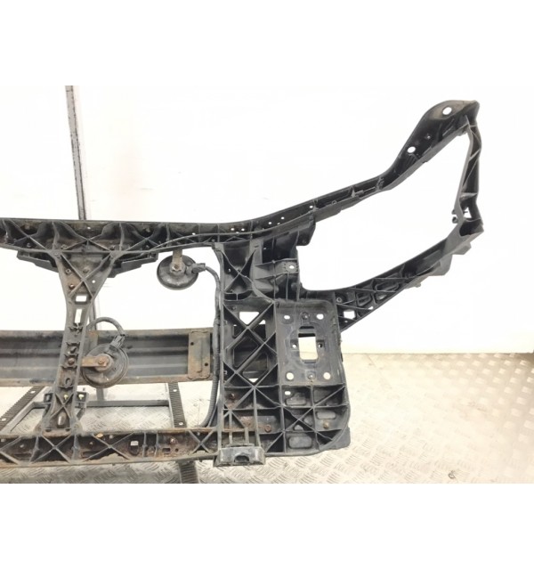 Панель передняя (телевизор) бу для Kia Ceed 1 1.6 CRDi,  2010 г.