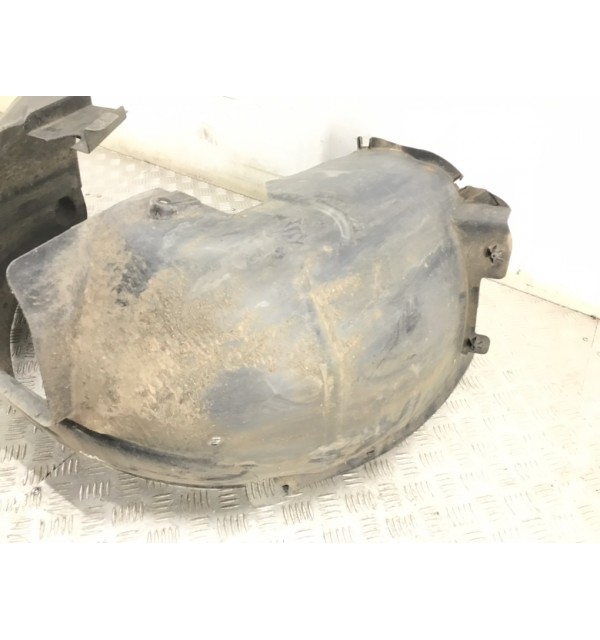 Защита арок передняя правая (подкрылок) бу для Citroen C4 Grand Picasso  1.6 HDi,  2011 г.