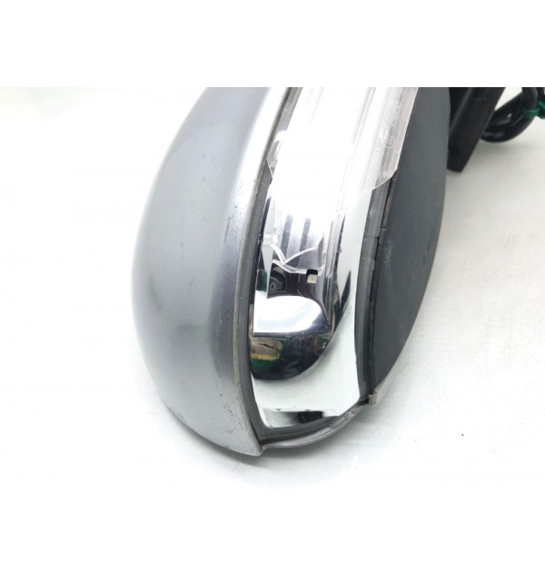 Зеркало наружное правое бу для Volkswagen Golf 5 1.6 FSI,  2004 г.