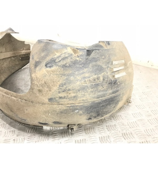 Защита арок передняя правая (подкрылок) бу для Ford Fiesta 5 1.4 i,  2004 г.