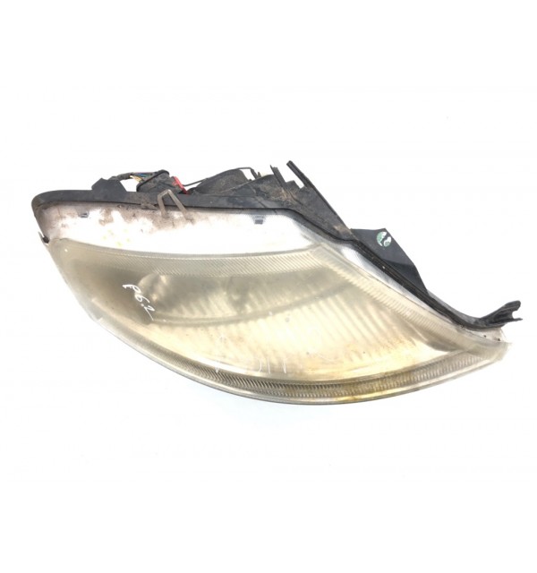 Фара правая бу для Citroen C3 1 1.4 i,  2007 г.