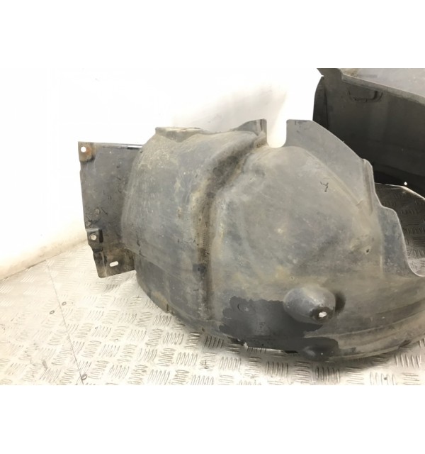 Защита арок передняя правая (подкрылок) бу для BMW 1 E87/E81/E82/E88 1.6 i,  2004 г.
