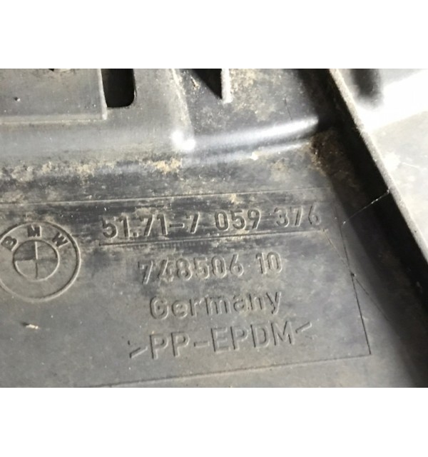 Защита арок передняя правая (подкрылок) бу для BMW 1 E87/E81/E82/E88 1.6 i,  2004 г.