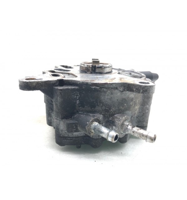 Насос вакуумный бу для Volkswagen Passat B6 2.0 TDi,  2008 г.