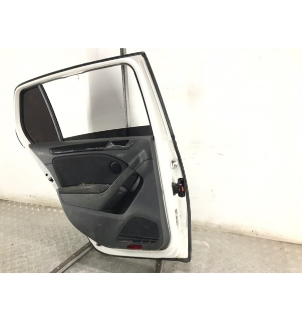 Дверь задняя левая бу для Volkswagen Golf 6 2.0 TDi,  2010 г.