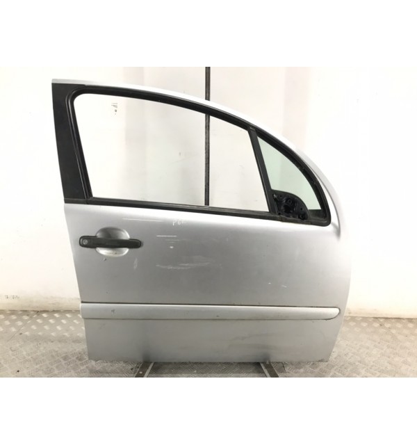 Дверь передняя правая бу для Citroen C3 1 1.4 i,  2007 г.