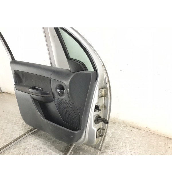 Дверь передняя левая бу для Citroen C3 1 1.4 i,  2007 г.