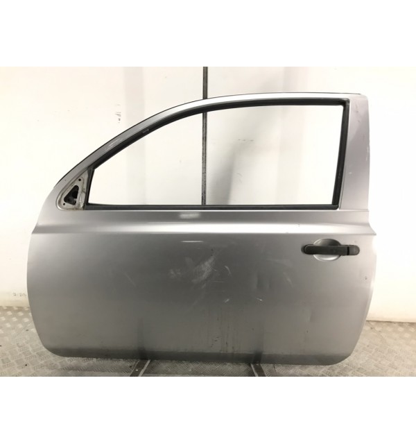 Дверь передняя левая бу для Nissan Micra K12 1.0 i,  2003 г.
