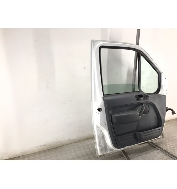 Дверь передняя левая бу для Ford Transit Connect  1.8 TDCi,  2009 г.