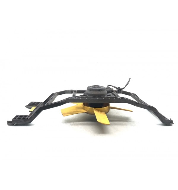 Вентилятор радиатора бу для Ford Fiesta 5 1.4 i,  2005 г.