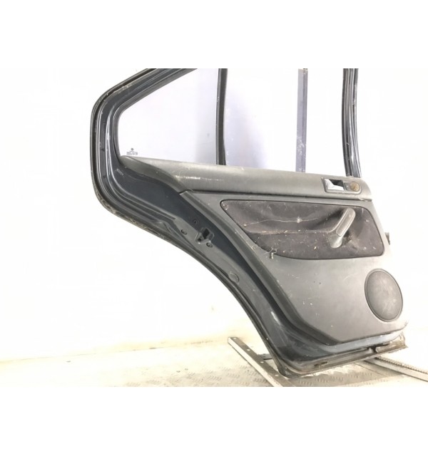 Дверь задняя левая бу для Volkswagen Bora 1 1.9 TDi,  2002 г.