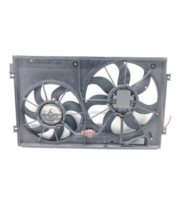 Вентилятор радиатора бу для Volkswagen Golf 5 1.6 FSI,  2004 г.