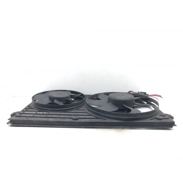 Вентилятор радиатора бу для Volkswagen Golf 5 1.6 FSI,  2004 г.