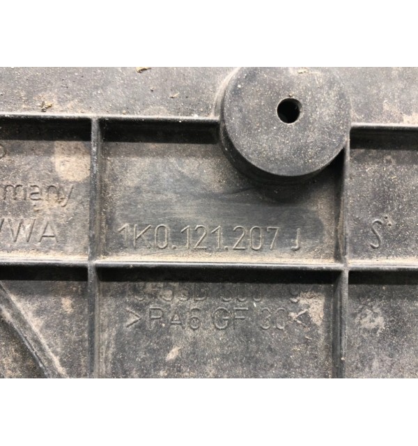 Вентилятор радиатора бу для Volkswagen Golf 5 1.6 FSI,  2004 г.