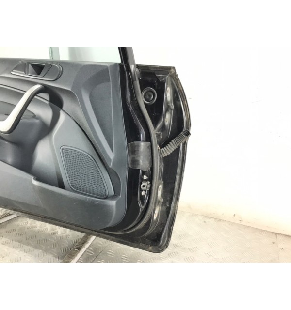 Дверь передняя левая бу для Ford Fiesta 6 1.3 i,  2010 г.