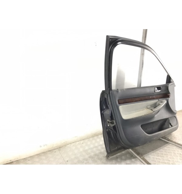Дверь передняя левая бу для Audi A4 B5 1.8 i,  1997 г.