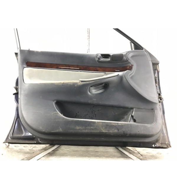 Дверь передняя левая бу для Audi A4 B5 1.8 i,  1997 г.