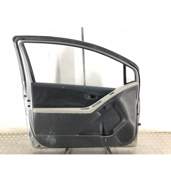 Дверь передняя левая бу для Toyota Yaris XP9 1.0 i,  2008 г.