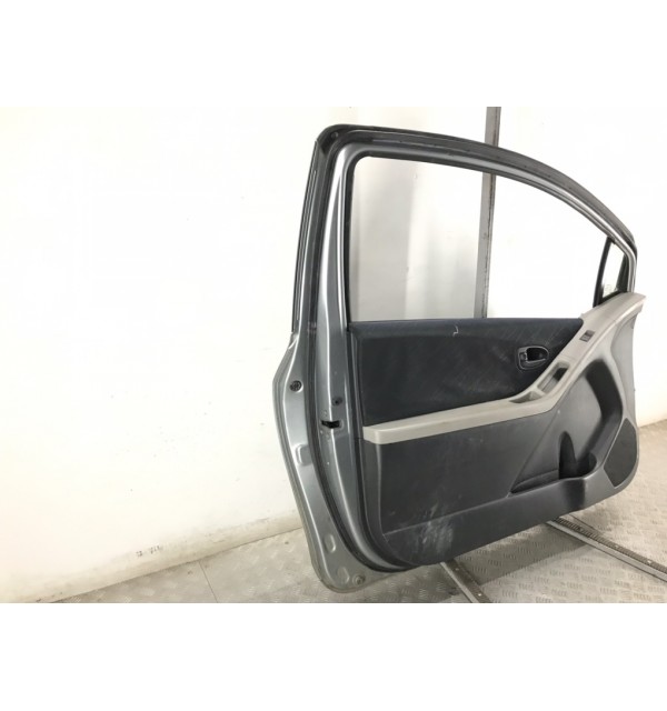 Дверь передняя левая бу для Toyota Yaris XP9 1.0 i,  2008 г.