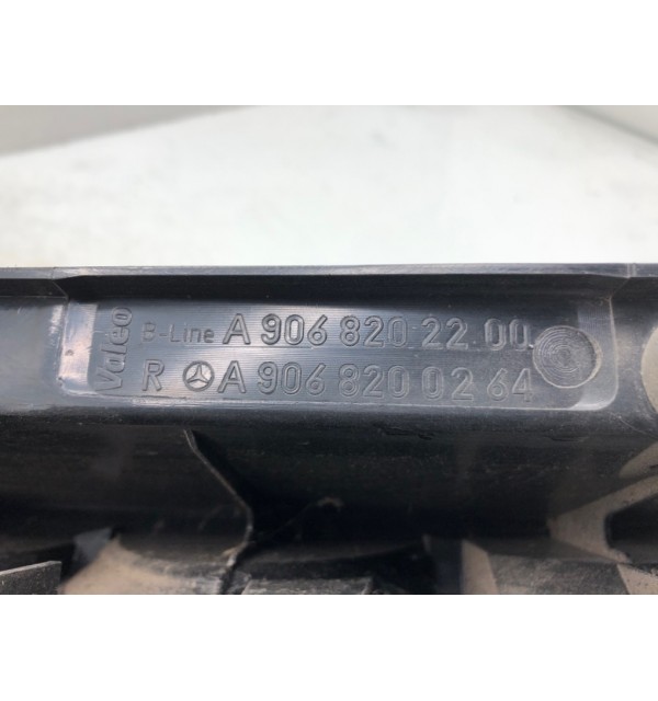 Фонарь задний правый бу для Mercedes Sprinter  2.2 CDi,  2016 г.