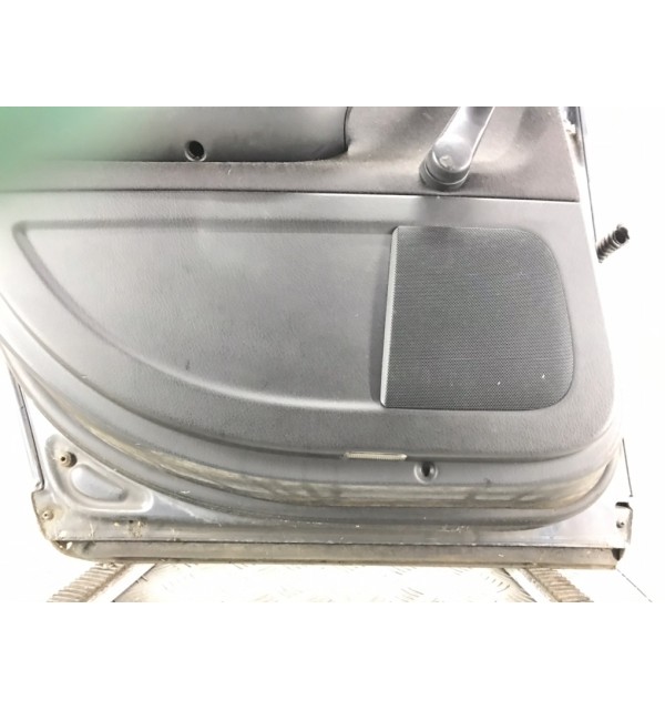 Дверь задняя левая бу для Audi A4 B6 1.9 TDi,  2003 г.