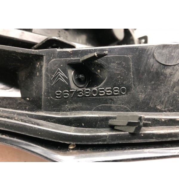 Фонарь задний левый бу для Citroen C3 2 1.4 HDi,  2011 г.