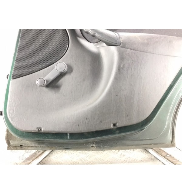 Дверь задняя правая бу для Ford Focus 1 1.6 i,  2004 г.