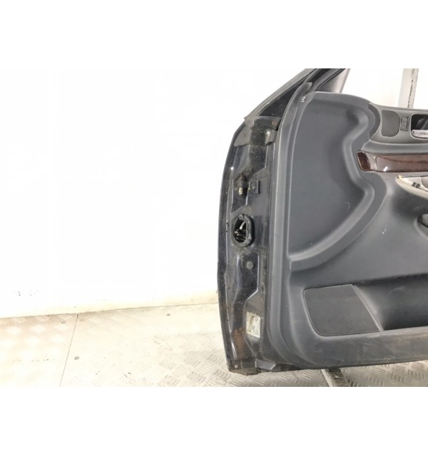 Дверь передняя правая бу для Audi A4 B5 1.8 i,  1997 г.