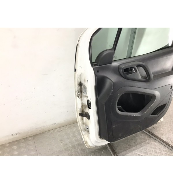 Дверь передняя правая бу для Citroen Berlingo 2 1.6 HDi,  2012 г.