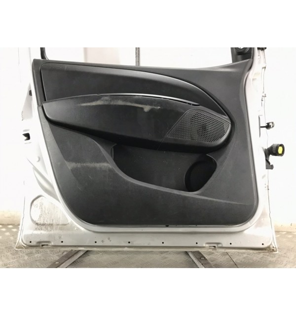 Дверь передняя левая бу для Opel Combo D 1.3 CDTI,  2014 г.
